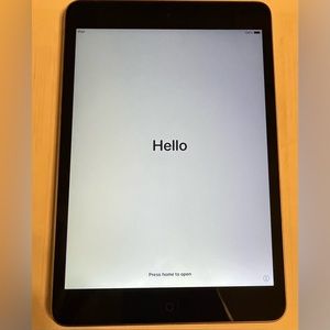 Apple iPad Mini 2nd Generation Retina Display 32GB Space Gray WiFi Only - Used